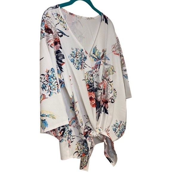 Floral Blouse white with tie knot with mid length sleeve size L ☀️ - Picture 4 of 15